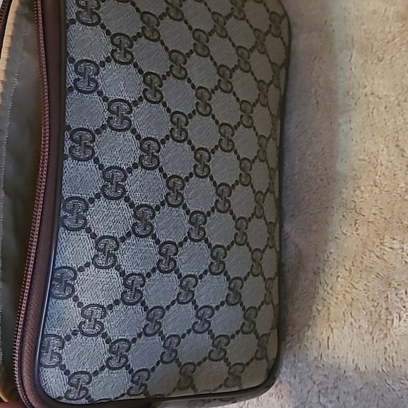 Gucci Clutch - Picture 4 of 4